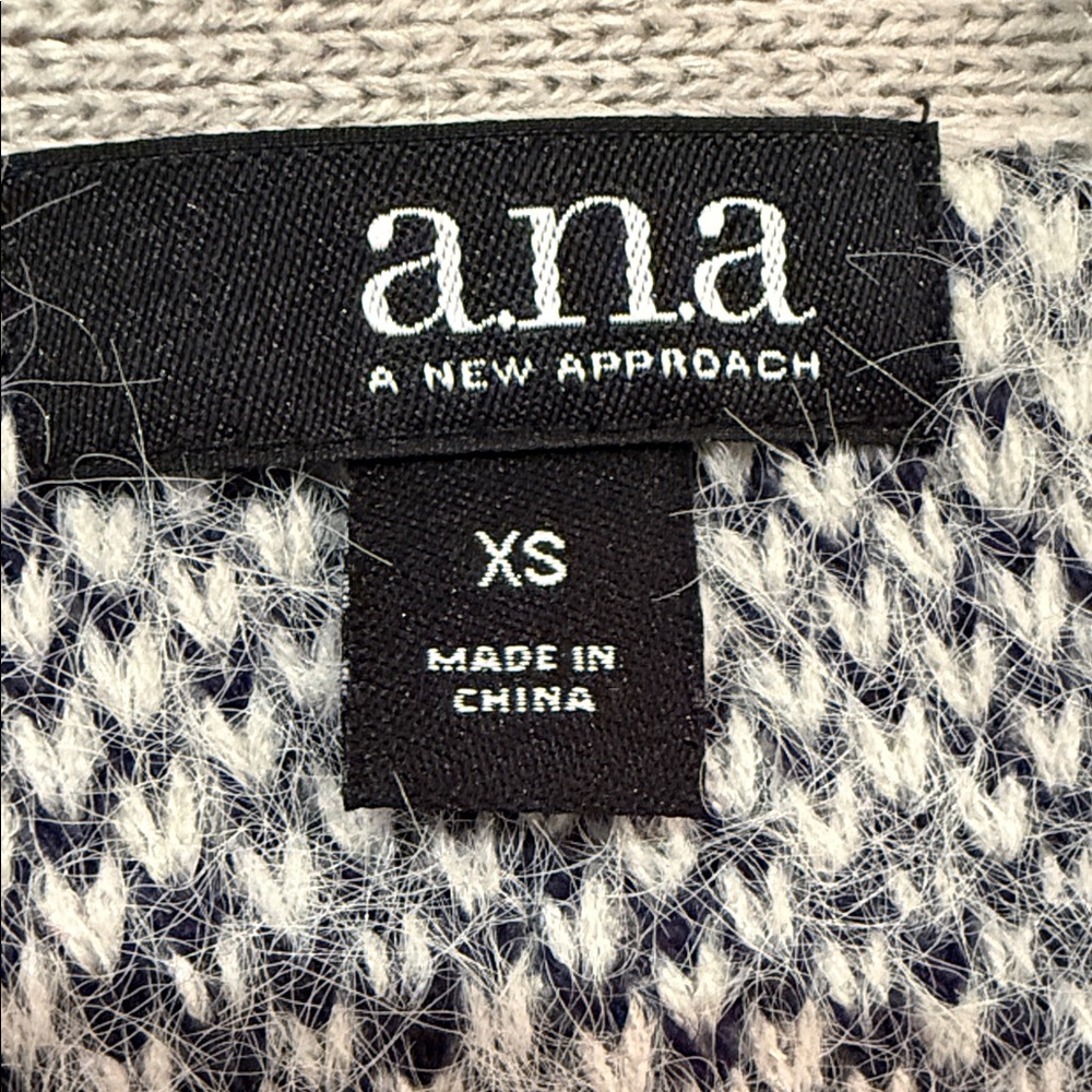 a.n.a Gray and Navy Geometric Cardigan - Picture 3 of 4